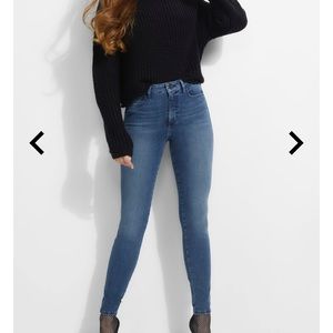 Guess high-rise 1981 skinny jeans/size 24